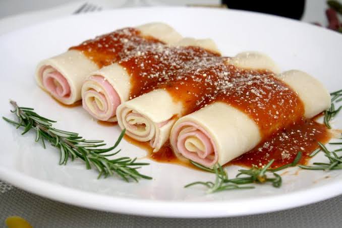 Caneloni de presunto e queijo