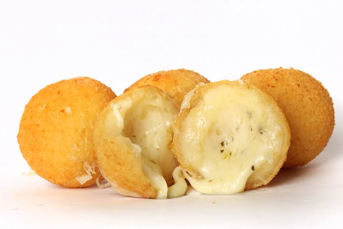 Salgado Bolinho De Queijo
